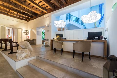 ICON Rosetó — recepcion & lobby