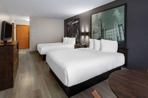 Super 8 by Wyndham Quebec City — photo 2