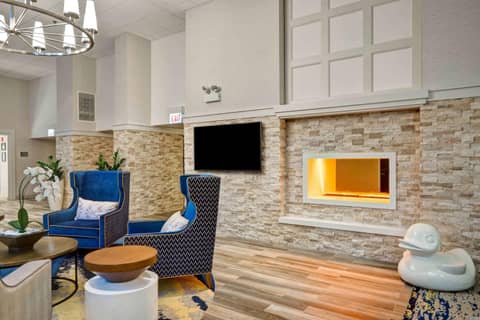Homewood Suites by Hilton Chicago-Downtown — lounge