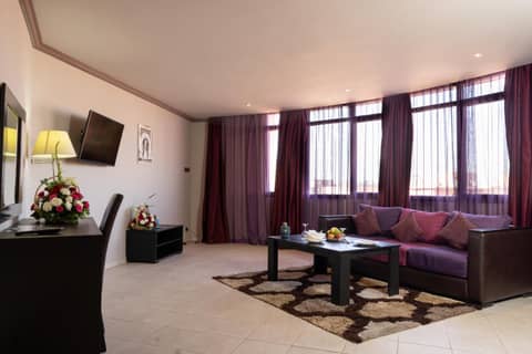 Blue Sea Le Printemps — hotel room
