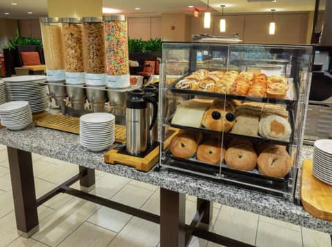 The Hilton Garden Inn Buffalo-Downtown — photo 7