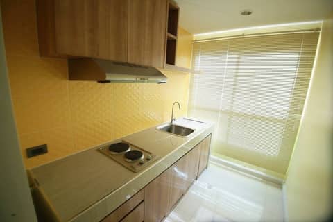 Pintree Service Apartment Pattaya — kitchen