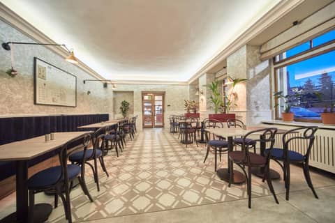 Pollera — dining