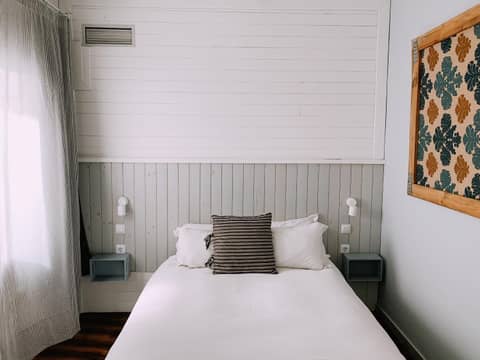 Boutike Guesthouse — hotel room