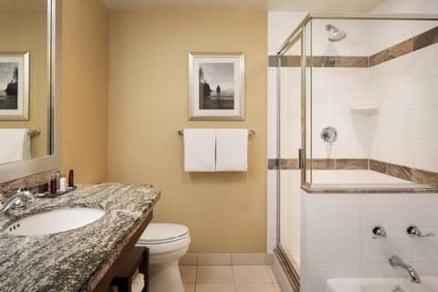 Vancouver Marriott Pinnacle Downtown Hotel — photo 2