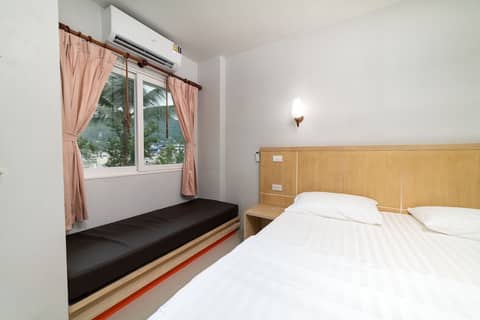 GP House Phuket — hotel room