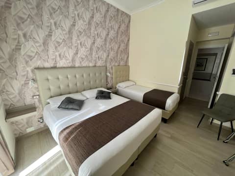 Hotel Le Petit — photo 2