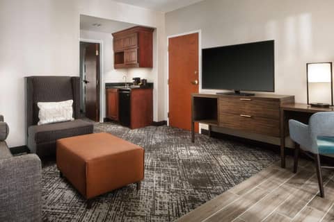 Hilton Charlotte Airport Hotel — photo 7