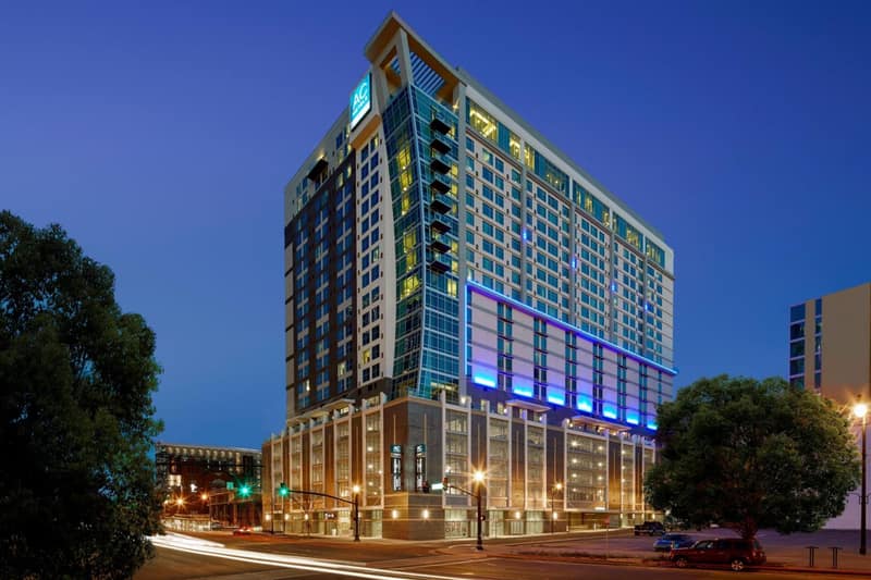 SpringHill Suites by Marriott Nashville Downtown/Convention Center — building