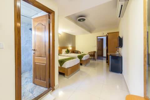Treebo Akshaya Lalbagh Inn — hotel room
