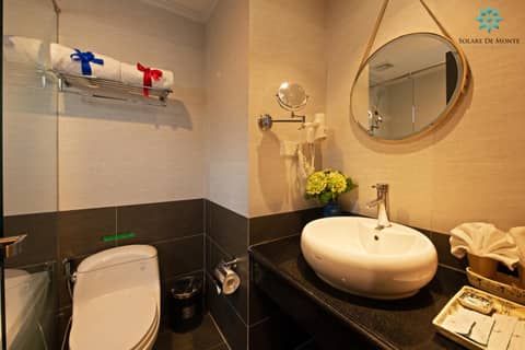 Solare De Monte Hotel & Spa — bathroom