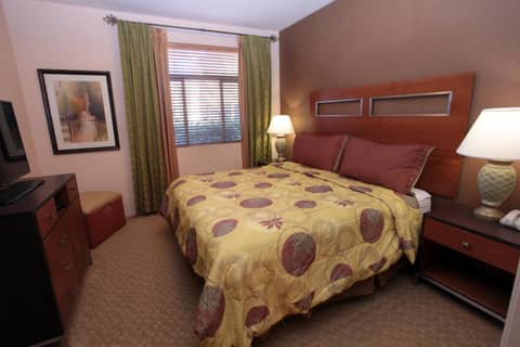The Cliffs at Peace Canyon — hotel room