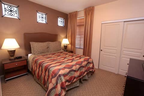The Cliffs at Peace Canyon — hotel room