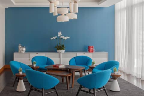 Hotel Beaux Arts, Autograph Collection — lounge