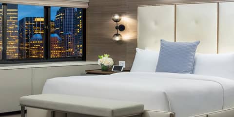 The Manhattan at Times Square Hotel — hotel room
