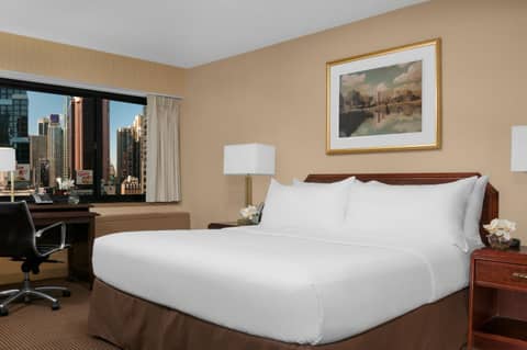 The Manhattan at Times Square Hotel — hotel room