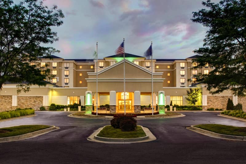 Holiday Inn Indianapolis North-Carmel by IHG — building