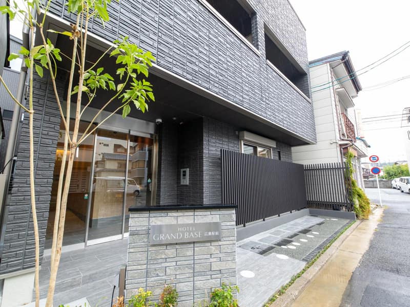 GRAND BASE Hiroshima Ekimae — building
