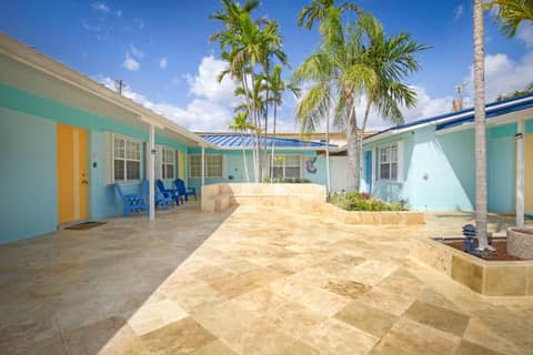 La Mer Suites — other