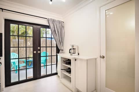 La Mer Suites — kitchen
