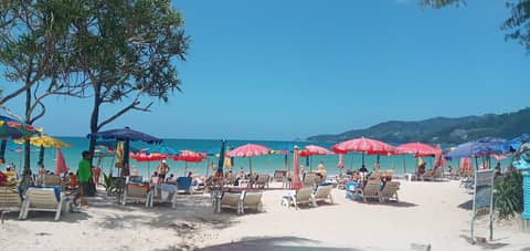 Island Patong Beachfront Apartments — human