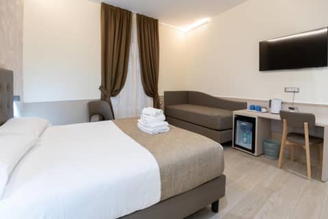 Hotel Maximus — hotel room