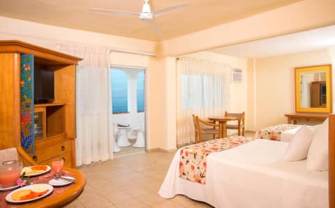 Tropicana Hotel Puerto Vallarta — hotel room