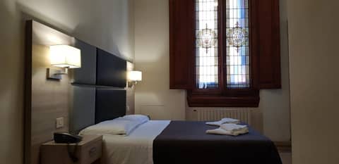 Hotel Desirèe — hotel room
