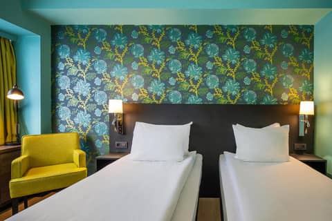 Thon Hotel Brussels City Centre — hotel room
