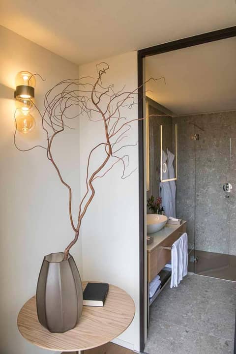 Columbus Urban Resort — bathroom
