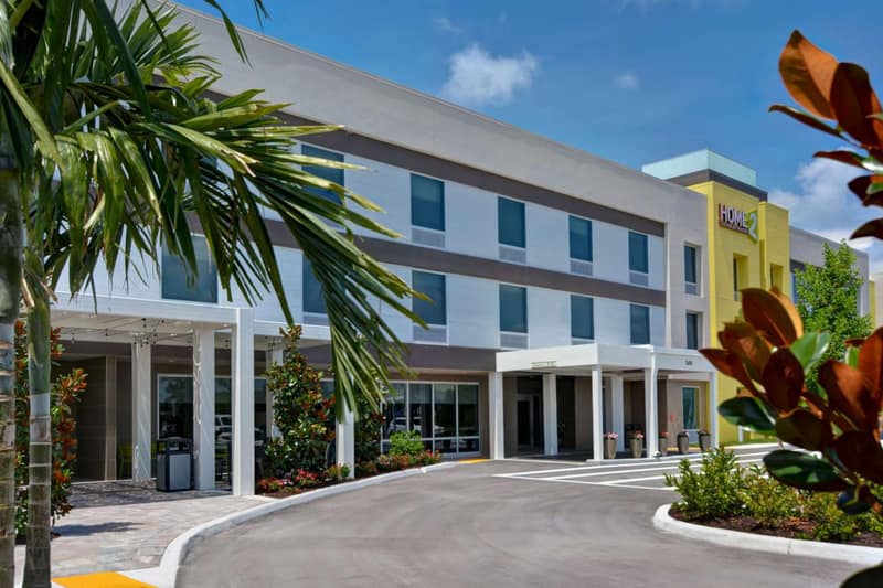 Home2 Suites By Hilton Naples I-75 Pine Ridge Road — building