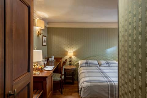 Hotel Montecarlo — hotel room