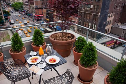 Kimpton Hotel Eventi by IHG — terrace