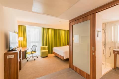 Hampton By Hilton Munich City West — photo 6