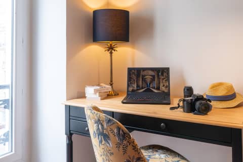 Hotel Touraine Opera — hotel room