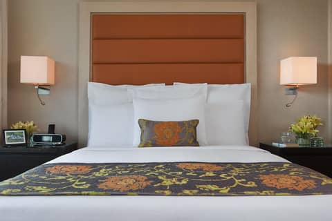 Lakeside Chalet - Mumbai, Marriott Executive Apartments — photo 6