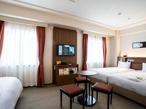 Hotel New Hankyu Osaka Annex — hotel room