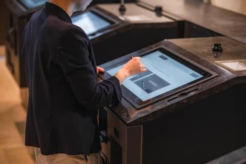 Hotel New Hankyu Osaka Annex — human