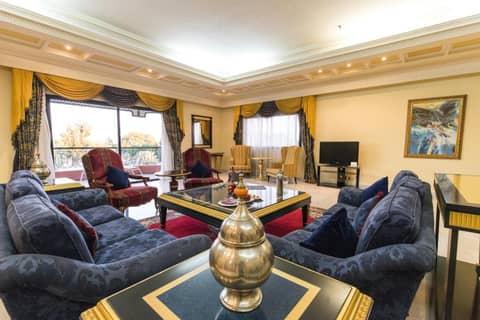 Royal Mirage Deluxe — lounge