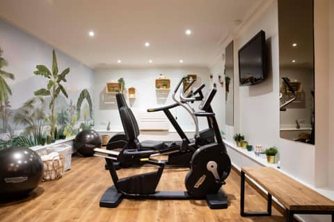 Hôtel Eiffel Saint Charles — activities & amenities