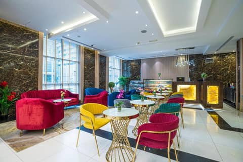 Vista City Hotel — hotel reception