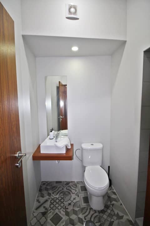 Oporto Trindade Residence — bathroom