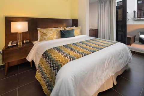 Decanter Hotel — photo 2