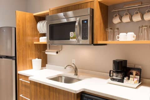 Home2 Suites by Hilton Indianapolis Downtown Indianapolis — photo 2