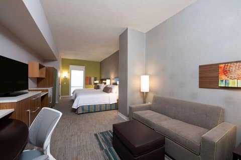 Home2 Suites by Hilton Indianapolis Downtown Indianapolis — photo 7