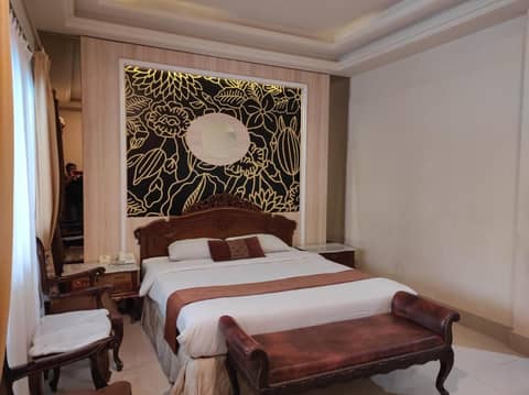 Hotel Indah Palace Yogyakarta — hotel room