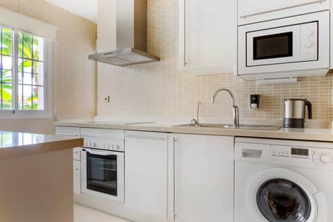 Royal Oasis Club at Pueblo Quinta — kitchen