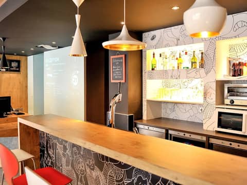 Ibis Lyon Centre — recepcion & lobby