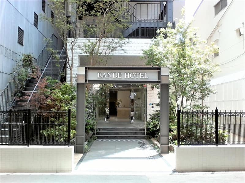 Bande Hotel Osaka — building