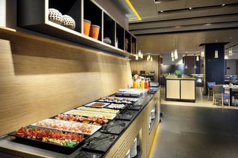 Occidental Bilbao — dining